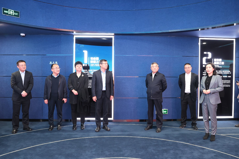 101668045047628707.png 西安銀行座談會(huì)2_副本.png